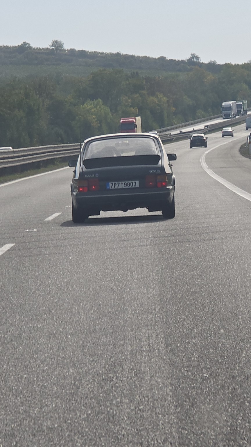 Saab auf der Fahrt durch Tschechien